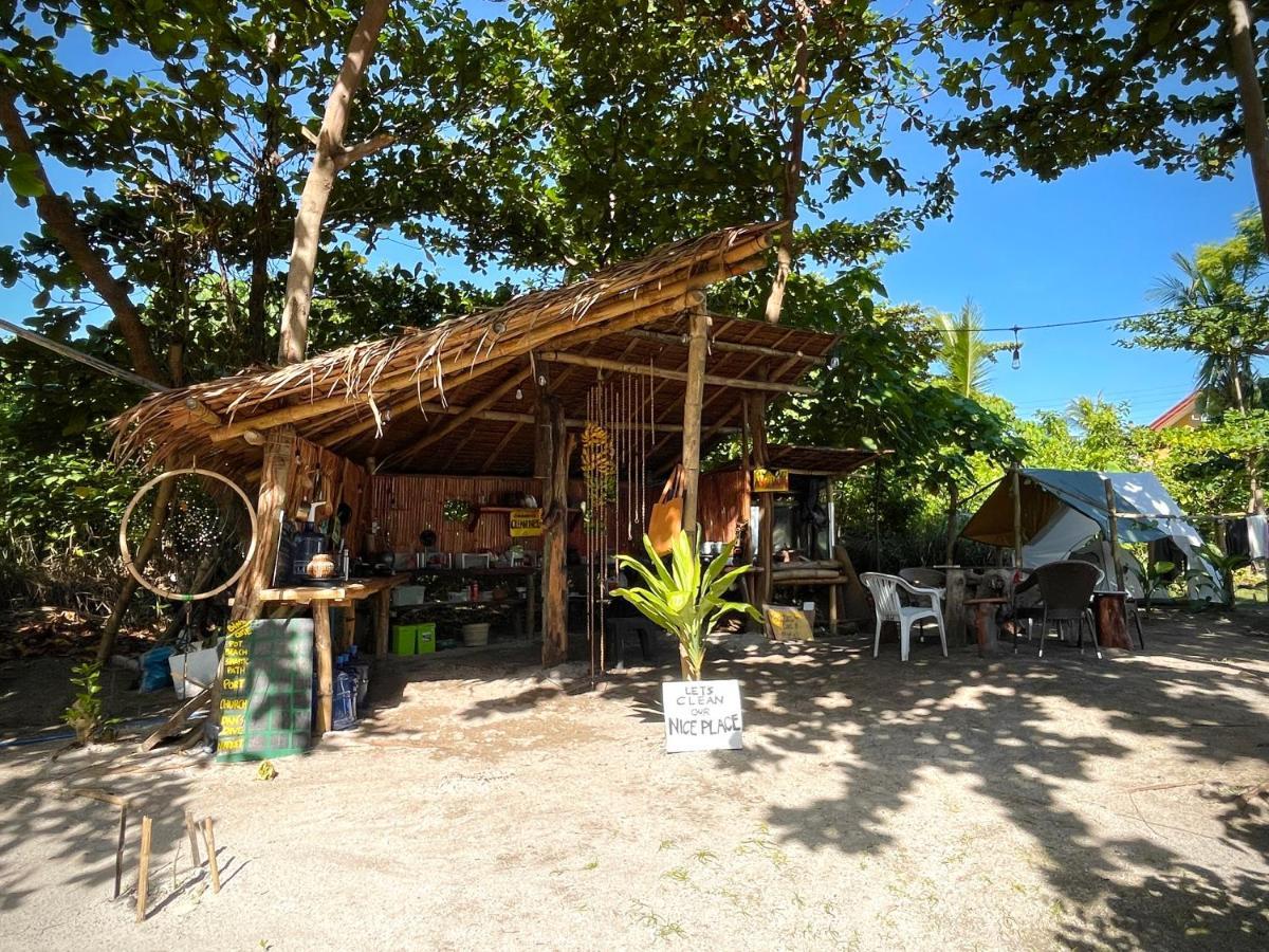 Tribal Huts Community Hostel Daanbantayan Bagian luar foto
