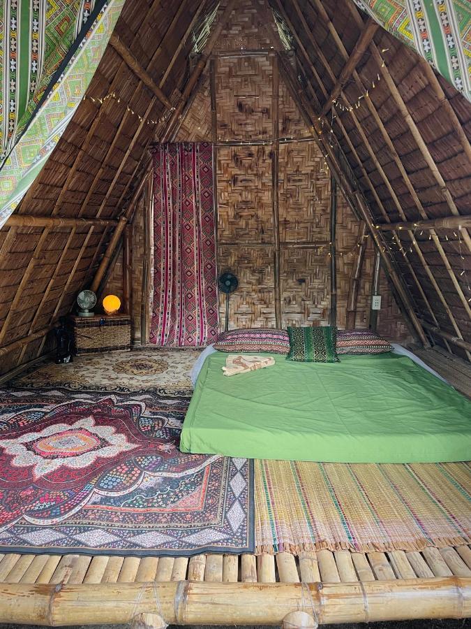 Tribal Huts Community Hostel Daanbantayan Bagian luar foto