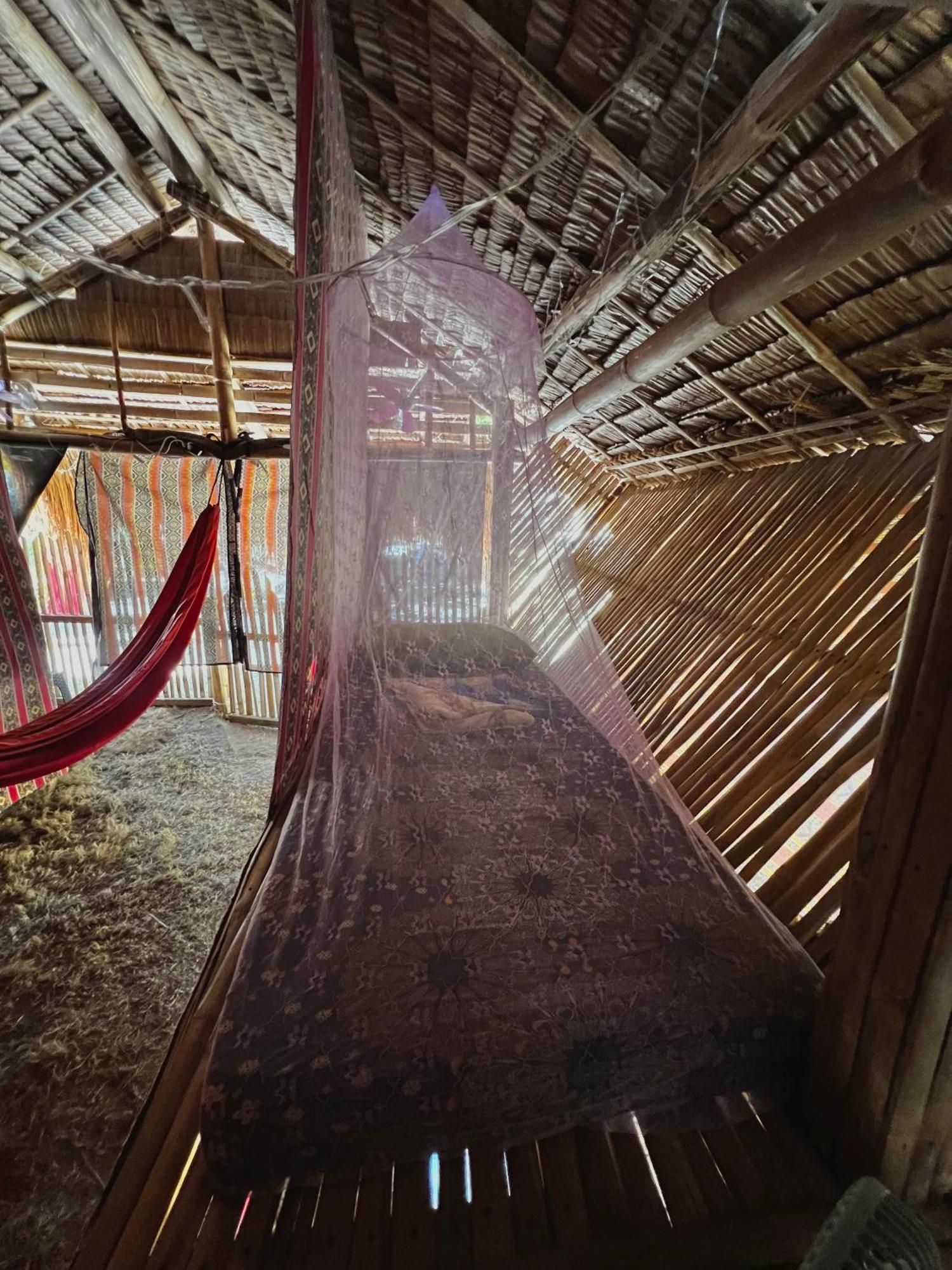 Tribal Huts Community Hostel Daanbantayan Ruang foto